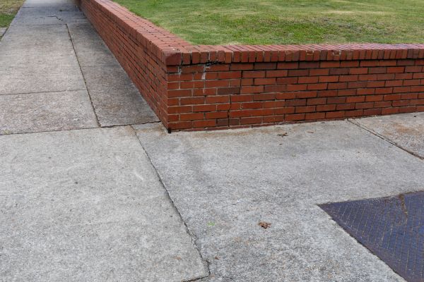 Brick Retaining Wall Repair in Denham Springs